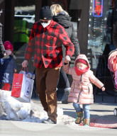 Bradley Cooper Picks Up Daughter From School - NYC