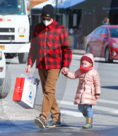 Bradley Cooper Picks Up Daughter From School - NYC