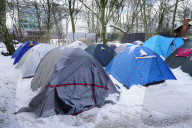 NEWS - Zelte im Hamburger Schanzenpark: Eine private Initiative hilft den Menschen ohne Unterkunft