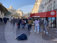 Homeless And Begging During The Cold Spell - Paris