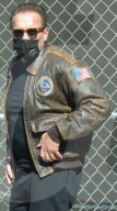 PEOPLE -  Arnold Schwarzenegger unterwegs mit dem Bike in Venice
