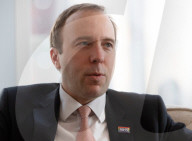 NEWS - GB-Gesundheitsminister Matt Hancock in seinem Büro in der Victoria Street, London