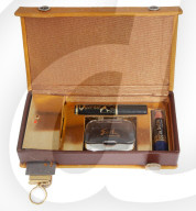 FEATURE - Spionage-Gadgets aus dem Kalten Krieg stehen zum Verkauf