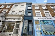 FEATURE -  Londons schmalstes Haus mit nur 1.65m Breite wird für fast 1 Millionen Pfund angeboten