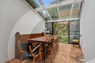 FEATURE -  Londons schmalstes Haus mit nur 1.65m Breite wird für fast 1 Millionen Pfund angeboten