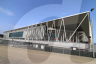 SPORT - Bundesliga: Neues Stadion des SC Freiburg im Freiburger Wolfswinkel ist fast fertiggestellt