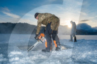 Royal Marines master survival skills in the Arctic