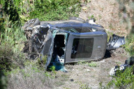 PEOPLE -  Tiger Woods bei schwerem Autounfall verletzt: Das Wrack am Unfallort