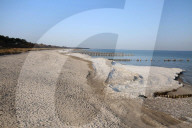 FEATURE - Winterliche Stimmung trotz warmen Temperaturen im Ostseeheilbad Zingst