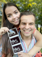 SCHICKSALE - Während Kreuzfahrt-Quarantäne näher gekommen: Paar erwartet gemeinsames Baby