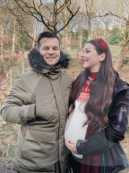 SCHICKSALE - Während Kreuzfahrt-Quarantäne näher gekommen: Paar erwartet gemeinsames Baby