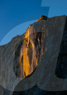 FEATURE - Naturphänomen "Yosemite Firefall" am Horsetail Fall