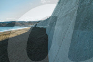 REPORTAGE - 10 Jahre nach dem Tsunami in Japan: 400 km-Schutzwall gegen das Meer