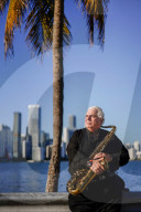 Experience: I was in a Scientology jazz band. 
L Ron Hubbard spent hours with us each day. I was scared the first time I met him, because I thought he could read minds