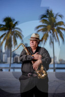 Experience: I was in a Scientology jazz band. 
L Ron Hubbard spent hours with us each day. I was scared the first time I met him, because I thought he could read minds