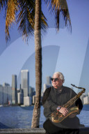 Experience: I was in a Scientology jazz band. 
L Ron Hubbard spent hours with us each day. I was scared the first time I met him, because I thought he could read minds