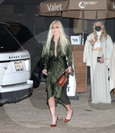 Newly Single Lindsey Vonn Braless In Unbuttoned Dress For Night Out With The Girls