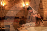 NEWS -  Palästinenser entspannen im antiken Hamam Al-Samra Dampfbad in Gaza-Stadt