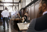 FEATURE -  Madame Tussauds Wachsfiguren im Steakhouse Peter Luger in NYC