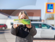 NEWS - Coronavirus: Schnelltests bei Aldi Deutschland verfügbar