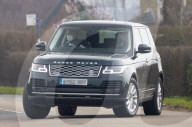 ROYALS - Prinz Andrew im Auto beim Schloss Windsor