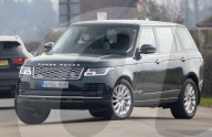 ROYALS - Prinz Andrew im Auto beim Schloss Windsor