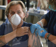 NEWS - Coronavirus: Long Beach impft jüngere Menschen mit gesundheitlichen Einschränkungen, USA