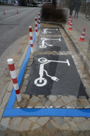 NEWS -  Feste Parkzonen für E-Scooter in Hamburg