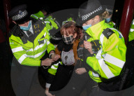NEWS - GB: Verhaftungen bei der Mahnwache von Sarah Everard in Clapham Common