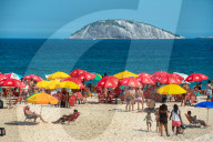 NEWS - Coronavirus:  Überfüllte Strände in Rio