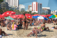 NEWS - Coronavirus:  Überfüllte Strände in Rio