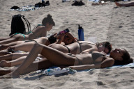 NEWS - Spring Breakers in South Beach, Miami, Florida