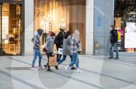 NEWS - Coronavirus: Shopping nur mit Termin in München