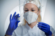 NEWS - Coronavirus: Impfung gegen Covid-19 (Symbolbilder)