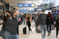 NEWS - Coronavirus: Neuer Lockdown in Paris - Reges Treiben an den Bahnhöfen