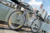 FEATURE - Fahrrad mit luftlosen Reifen, die für die Mond- und Mars-Rover-Missionen entwickelt wurden