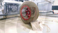 FEATURE - Fahrrad mit luftlosen Reifen, die für die Mond- und Mars-Rover-Missionen entwickelt wurden