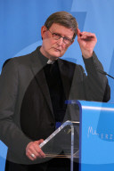 NEWS - Kardinal Woelki an Pressekonferenz in Köln