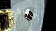 FEATURE - Satellit zur Jagd auf Weltraumschrott soll Müll in der Erdumlaufbahn beseitigen