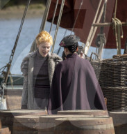 PEOPLE - Vor historischer Kulisse: Claire Danes bei den Dreharbeiten zu 'The Essex Serpent' in Maldon