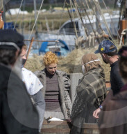 PEOPLE - Vor historischer Kulisse: Claire Danes bei den Dreharbeiten zu 'The Essex Serpent' in Maldon