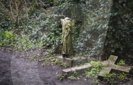 FEATURE - Nunhead Cemetery : Ein zugewachsener viktorianischer Friedhof in London