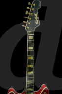 FEATURE - Elvis' 1968er Comeback-Gitarre verkauft sich für über 600'000 USD