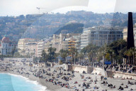 NEWS - Coronavirus: Zahlreiche AusflŸgler in Nizza