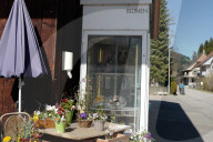 NEWS - Coronavirus: Blumenautomaten bieten einen 7/24-Service in Fribourg