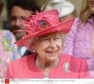RETRO -  Queen Elizabeth II
