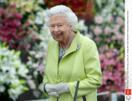 RETRO -  Queen Elizabeth II