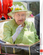 RETRO -  Queen Elizabeth II