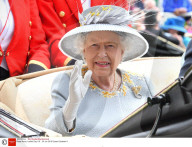 RETRO -  Queen Elizabeth II