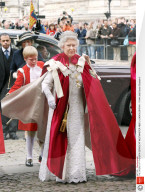 RETRO -  Queen Elizabeth II